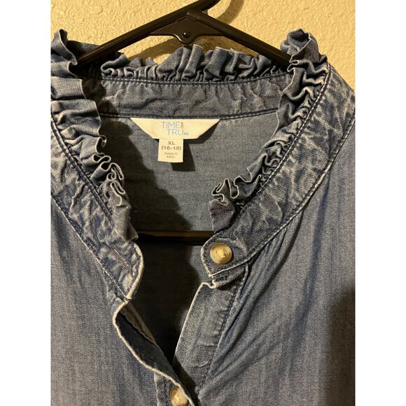 Time in true lightweight denim look with ruffles shirt - Picture 2 of 5